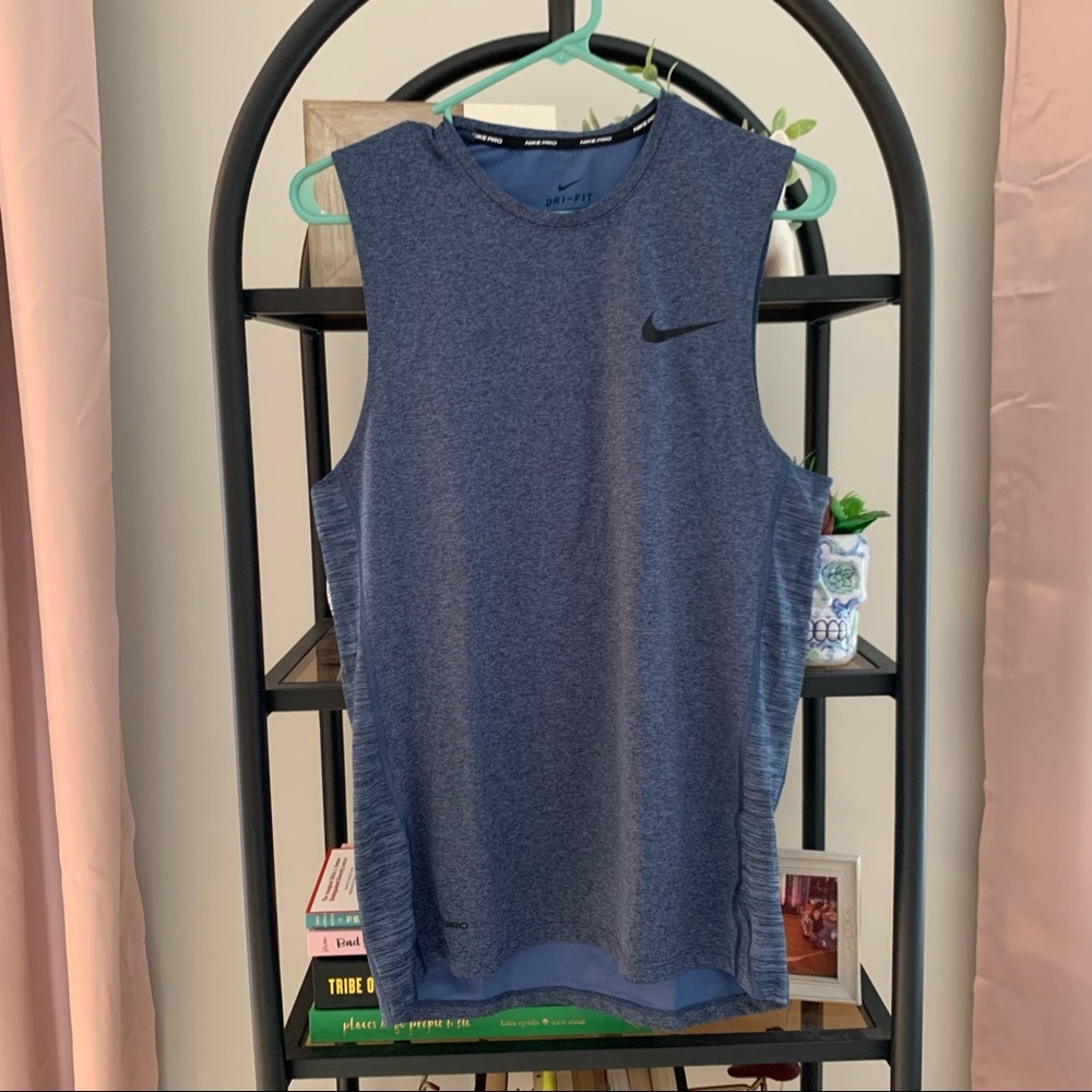 Nike Pro Men's Dri-FIT Slim Fit Sleeveless Training Top - Medium